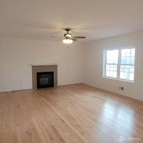 208 E James Place E Iselin NJ 07095