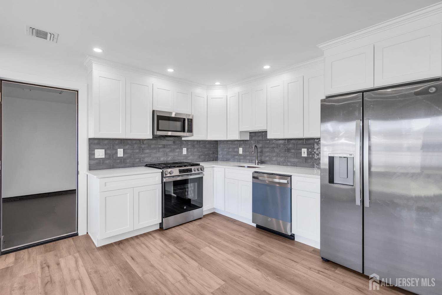 19 Inwood Avenue Monroe NJ 08831