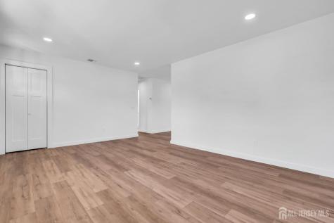 19 Inwood Avenue Monroe NJ 08831