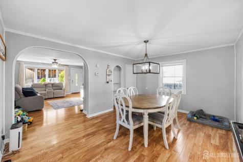 42 John Street Helmetta NJ 08828