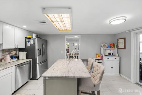 42 John Street Helmetta NJ 08828