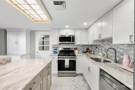 42 John Street Helmetta NJ 08828