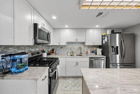 42 John Street Helmetta NJ 08828