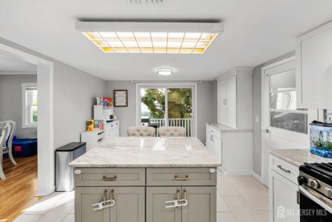 42 John Street Helmetta NJ 08828