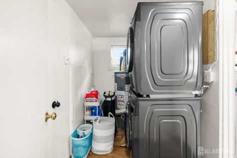 42 John Street Helmetta NJ 08828
