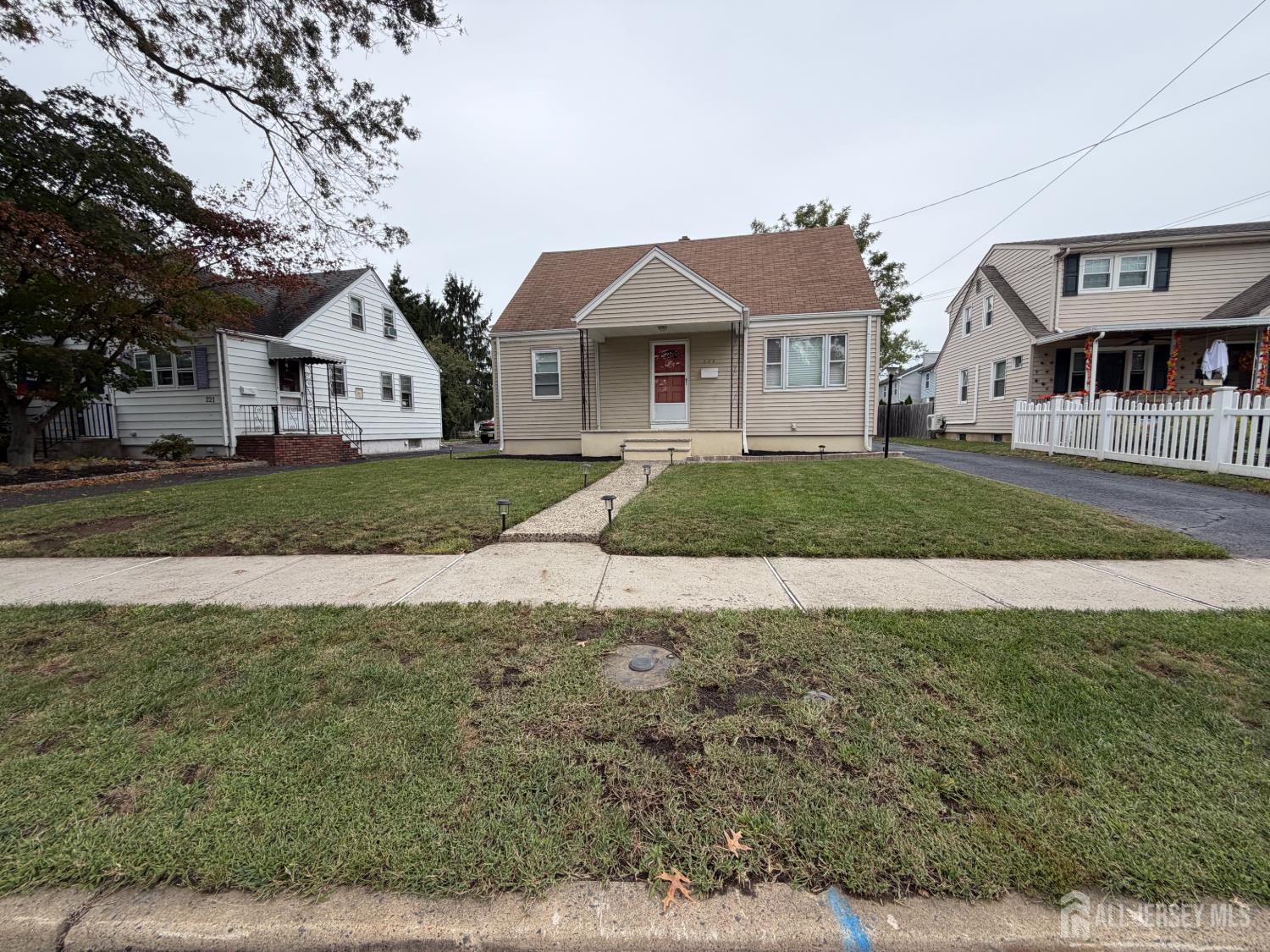225 225 Harris Avenue Middlesex NJ 08846