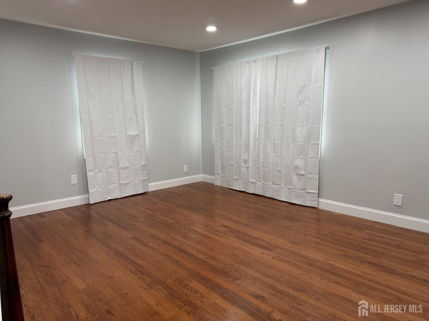 225 225 Harris Avenue Middlesex NJ 08846