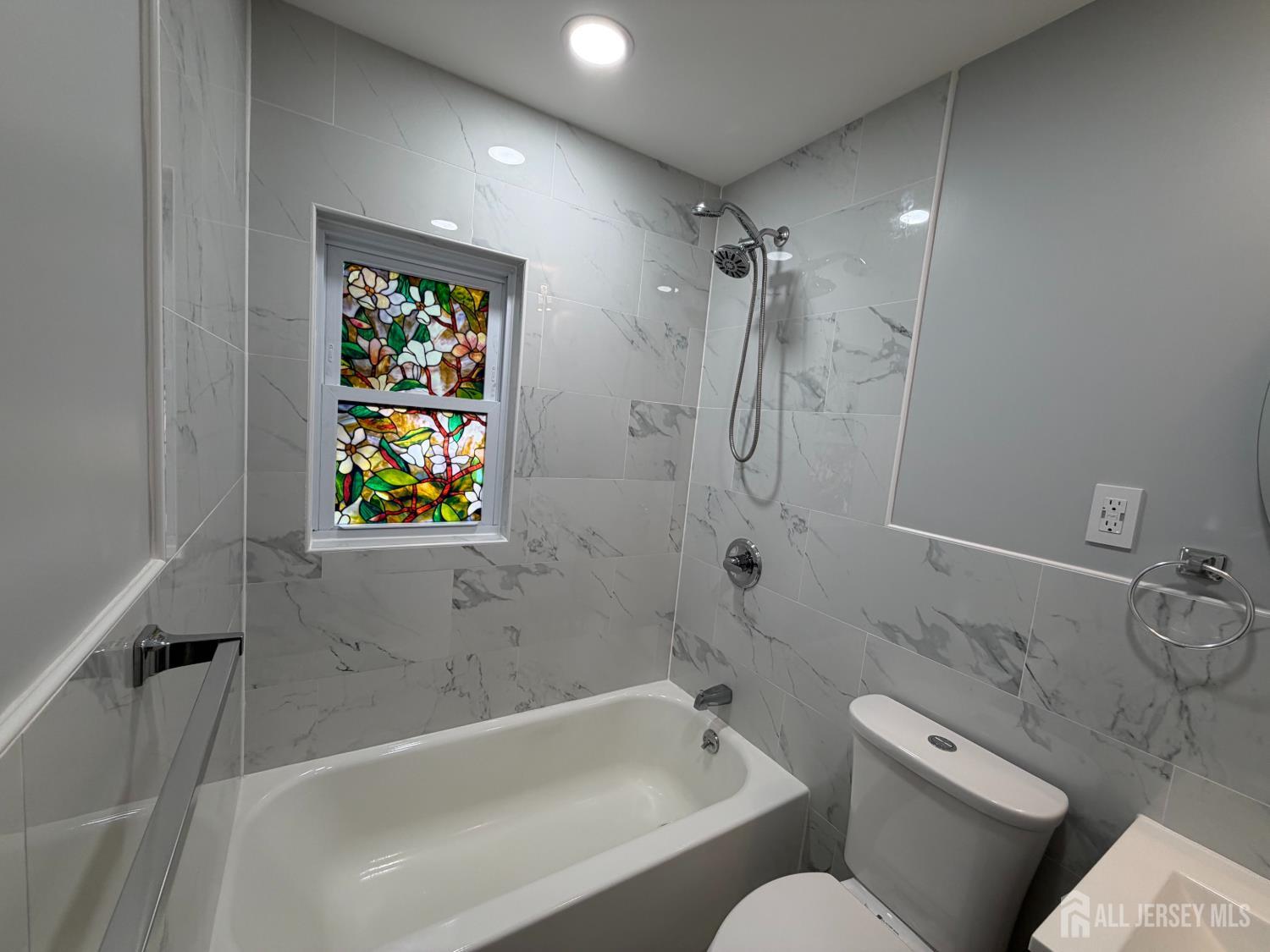 225 225 Harris Avenue Middlesex NJ 08846