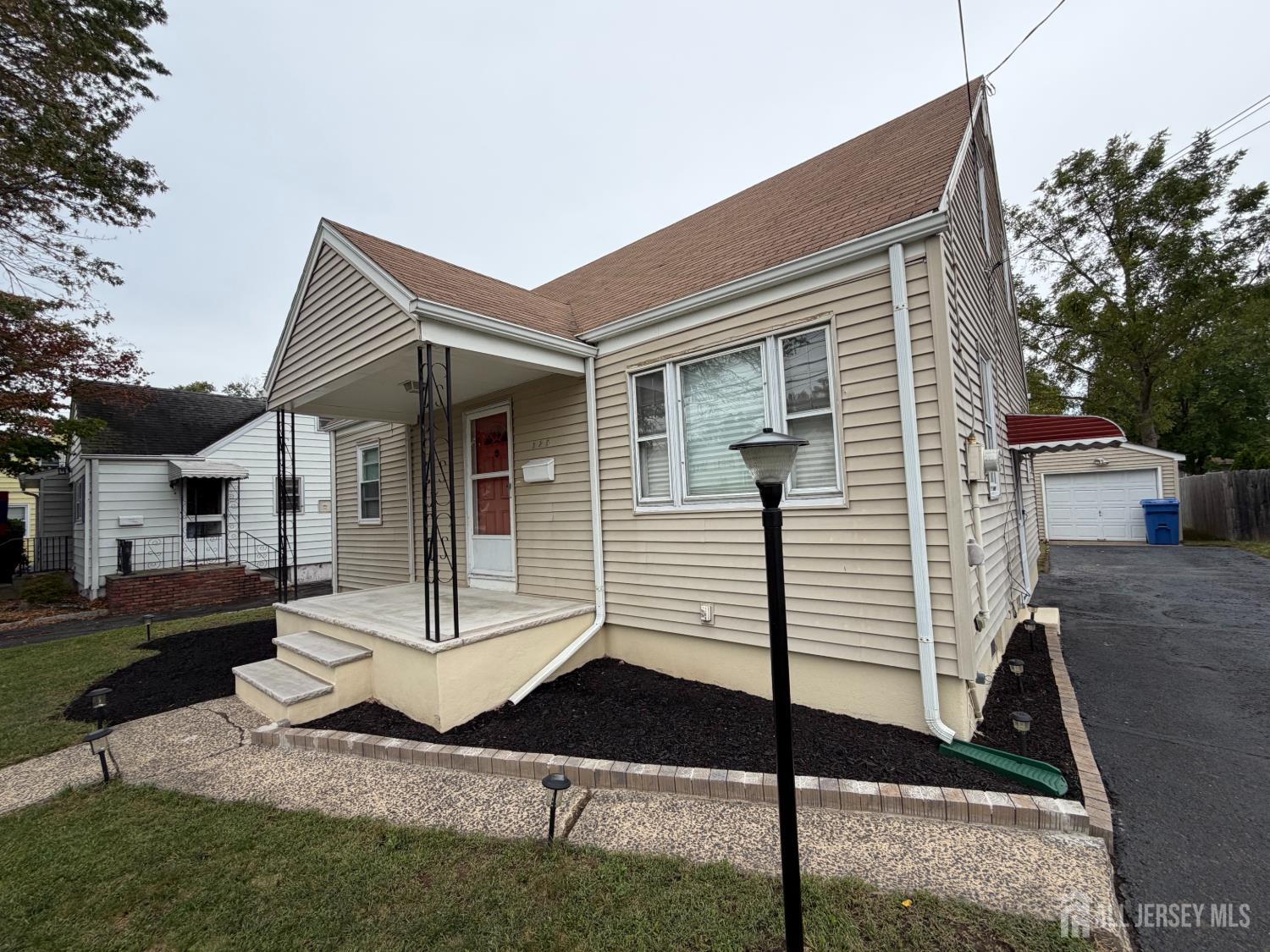 225 225 Harris Avenue Middlesex NJ 08846