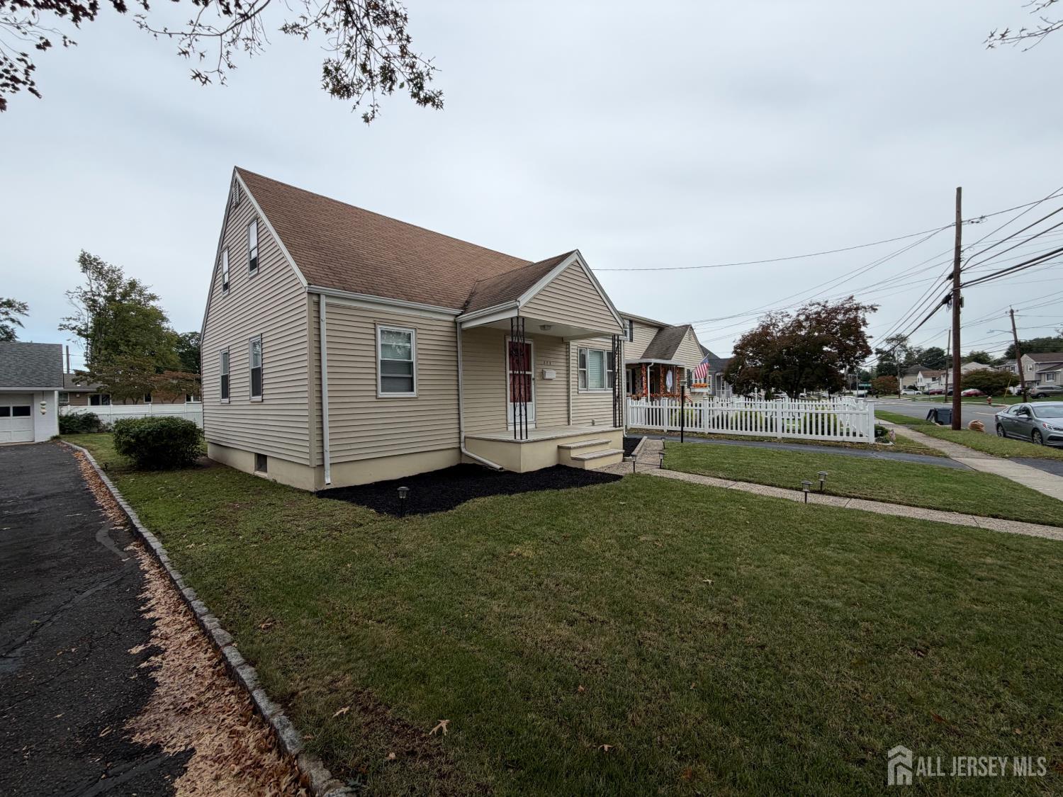 225 225 Harris Avenue Middlesex NJ 08846