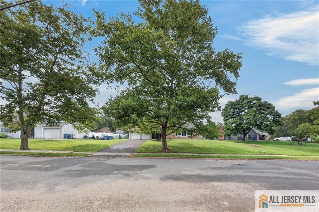 32 Lebed Drive Franklin NJ 08873
