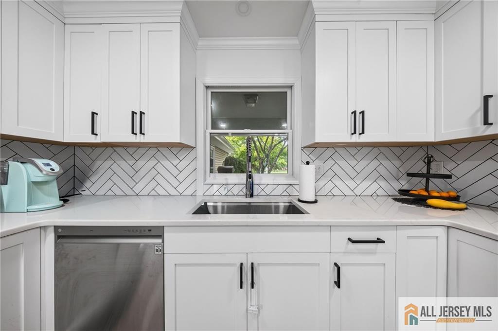 32 Lebed Drive Franklin NJ 08873