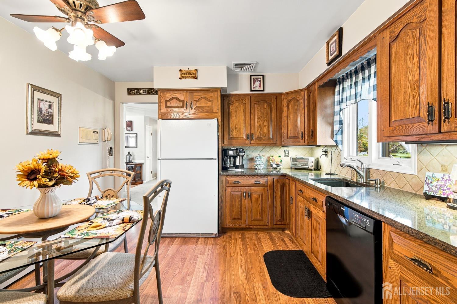 5 Seaman Court Sayreville NJ 08879