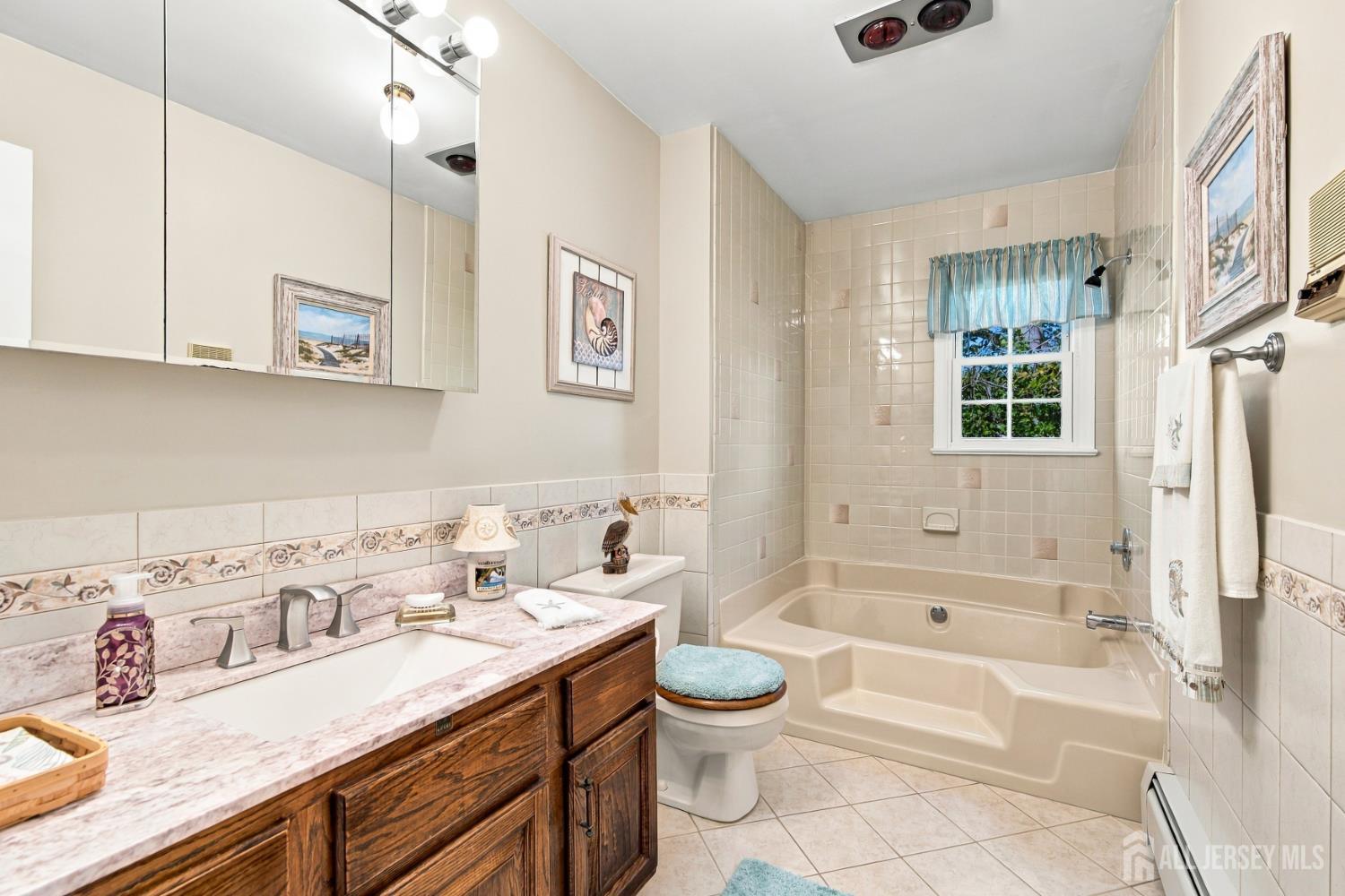 5 Seaman Court Sayreville NJ 08879