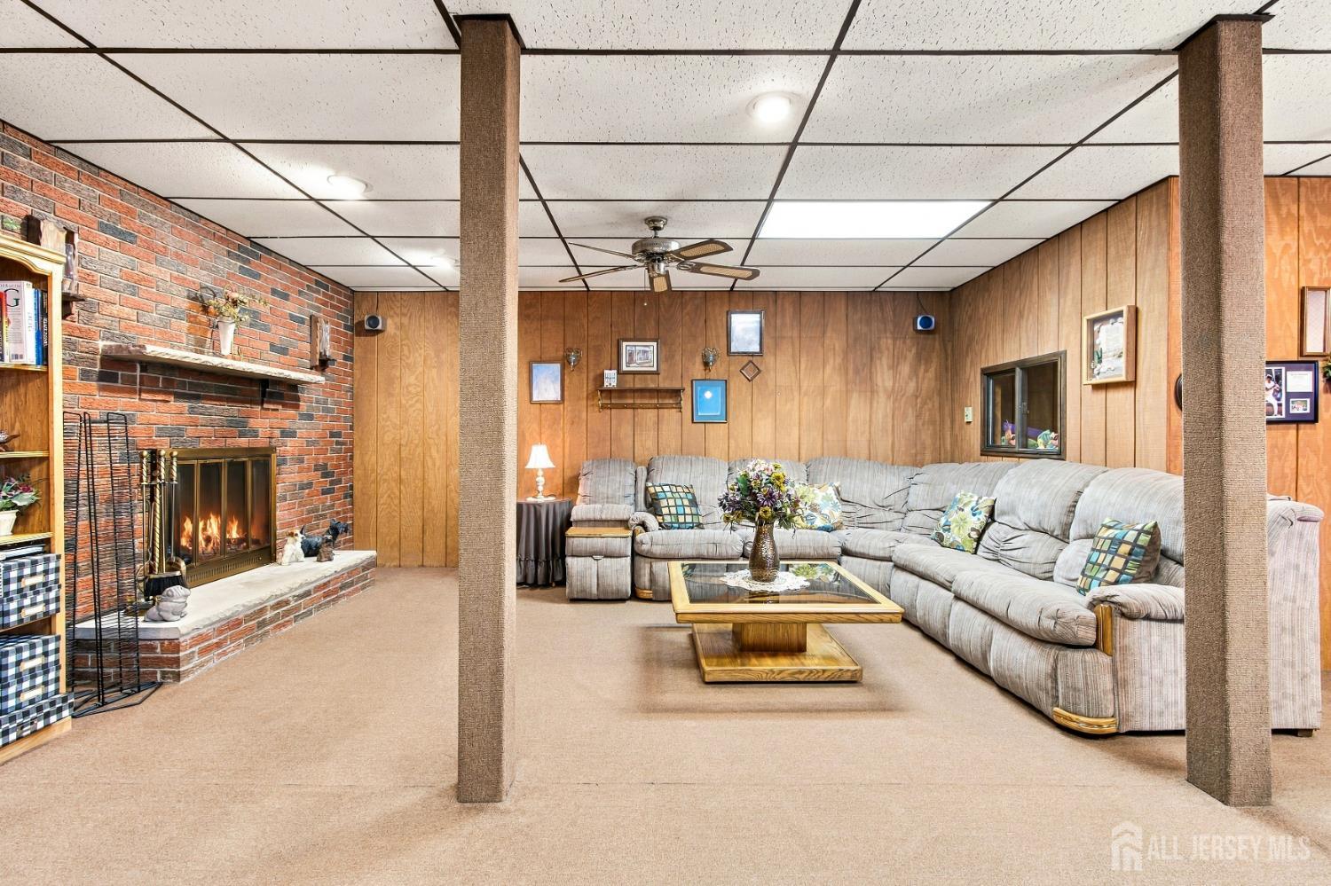 5 Seaman Court Sayreville NJ 08879