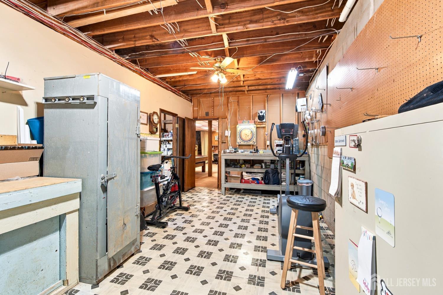 5 Seaman Court Sayreville NJ 08879
