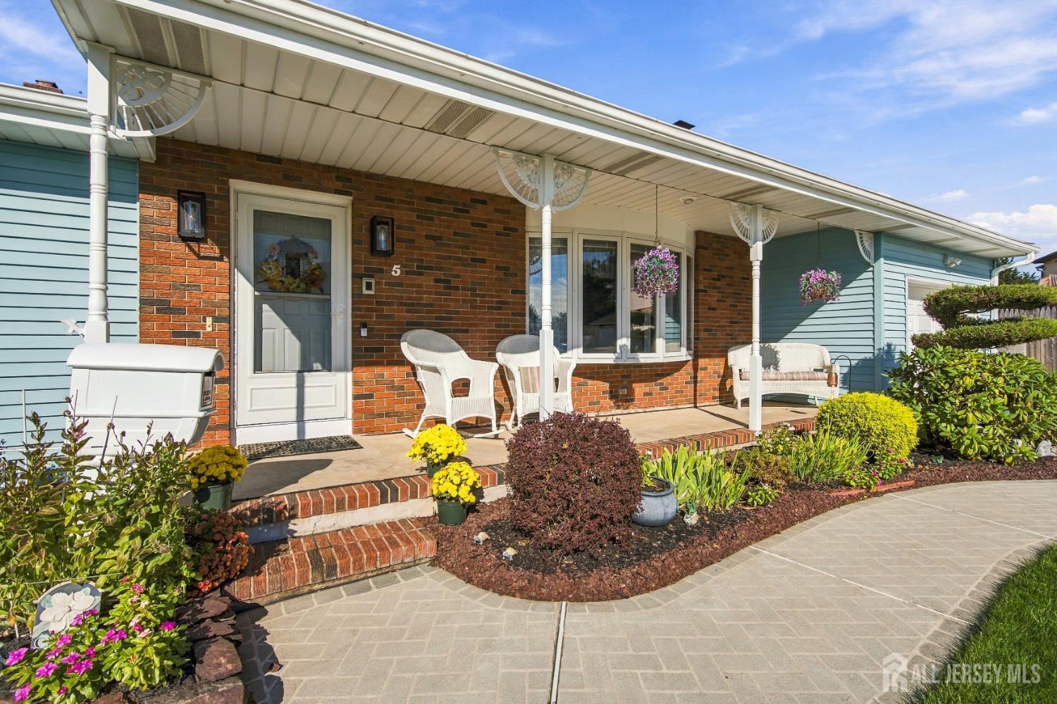 5 Seaman Court Sayreville NJ 08879