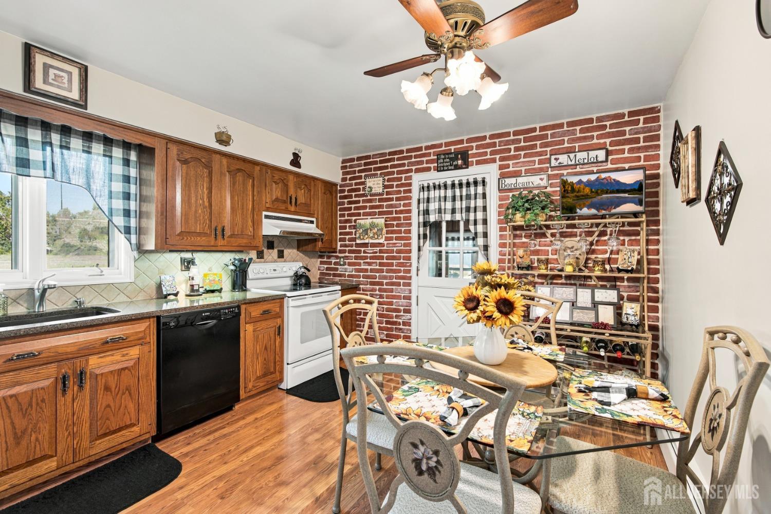 5 Seaman Court Sayreville NJ 08879