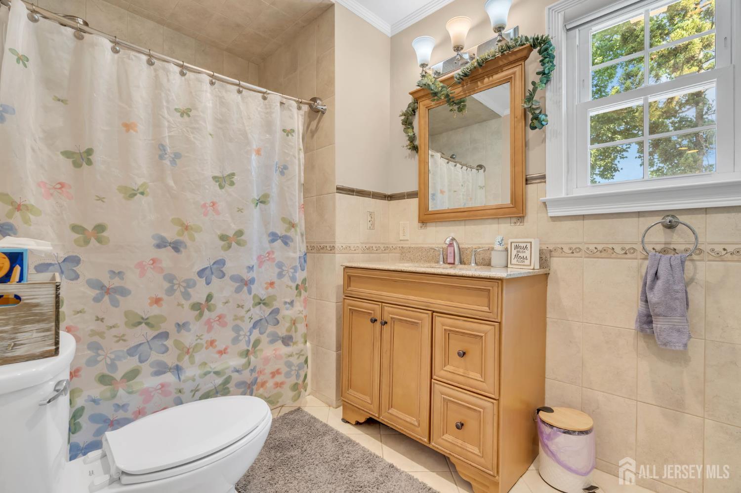559 Colonia Boulevard Colonia NJ 07067