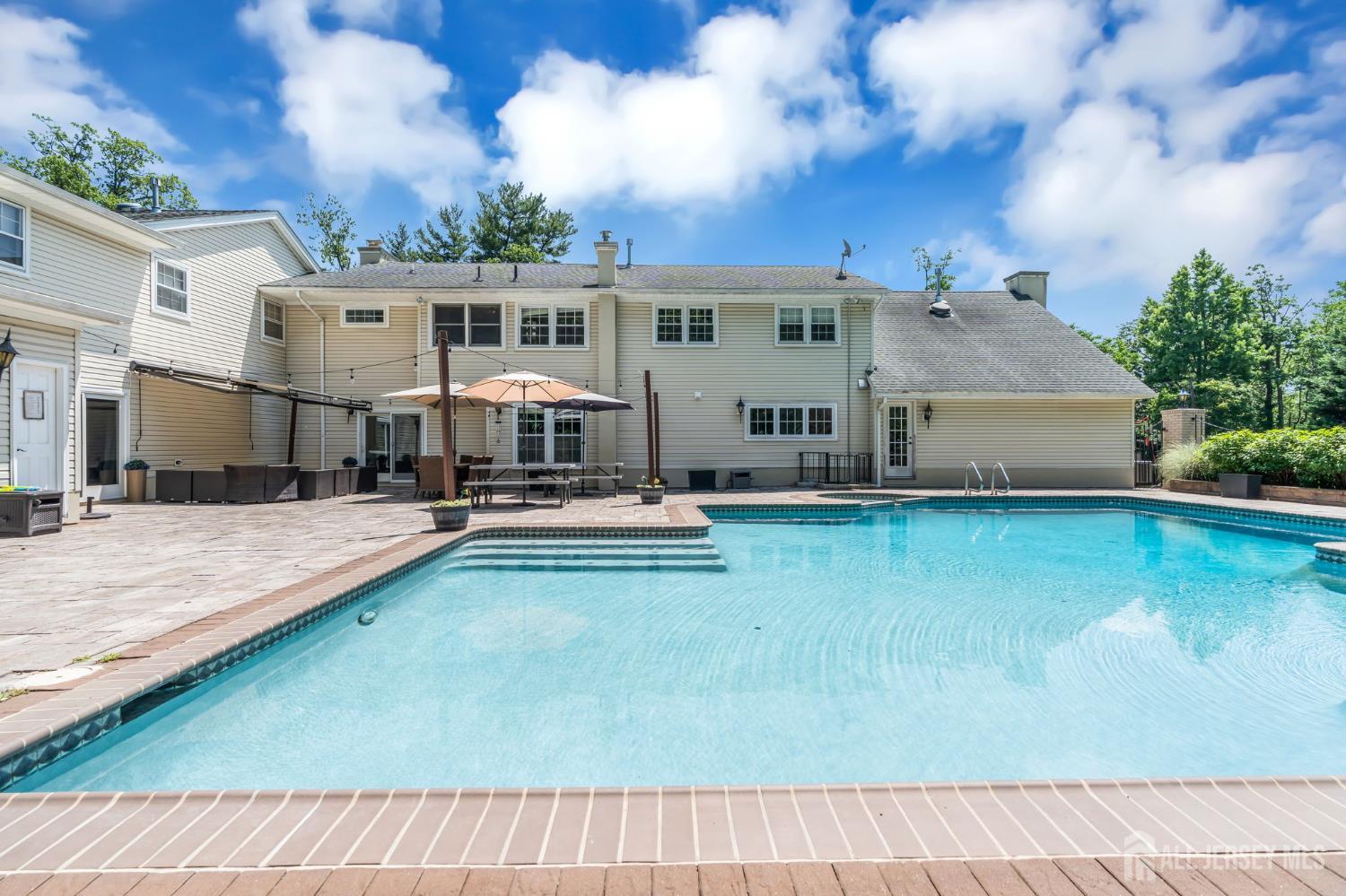 559 Colonia Boulevard Colonia NJ 07067