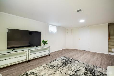 12 Barrie Road East Brunswick NJ 08816