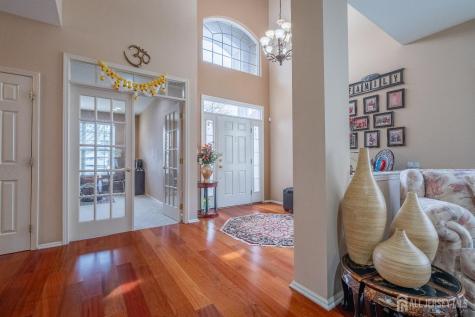 56 Lakehurst Way Monroe NJ 08831