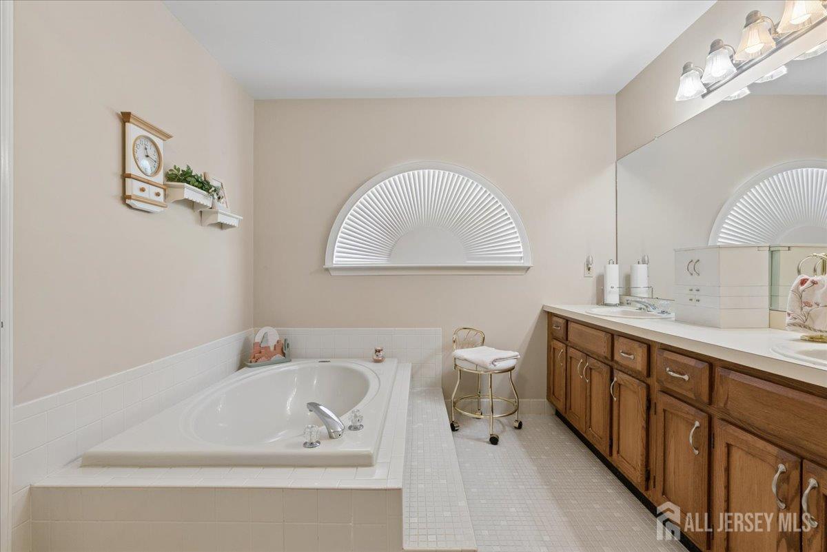 18 Carlisle Court Old Bridge NJ 08857