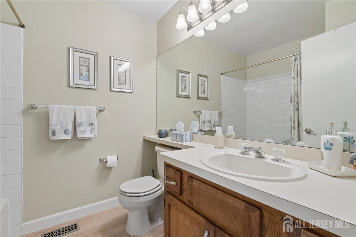 18 Carlisle Court Old Bridge NJ 08857