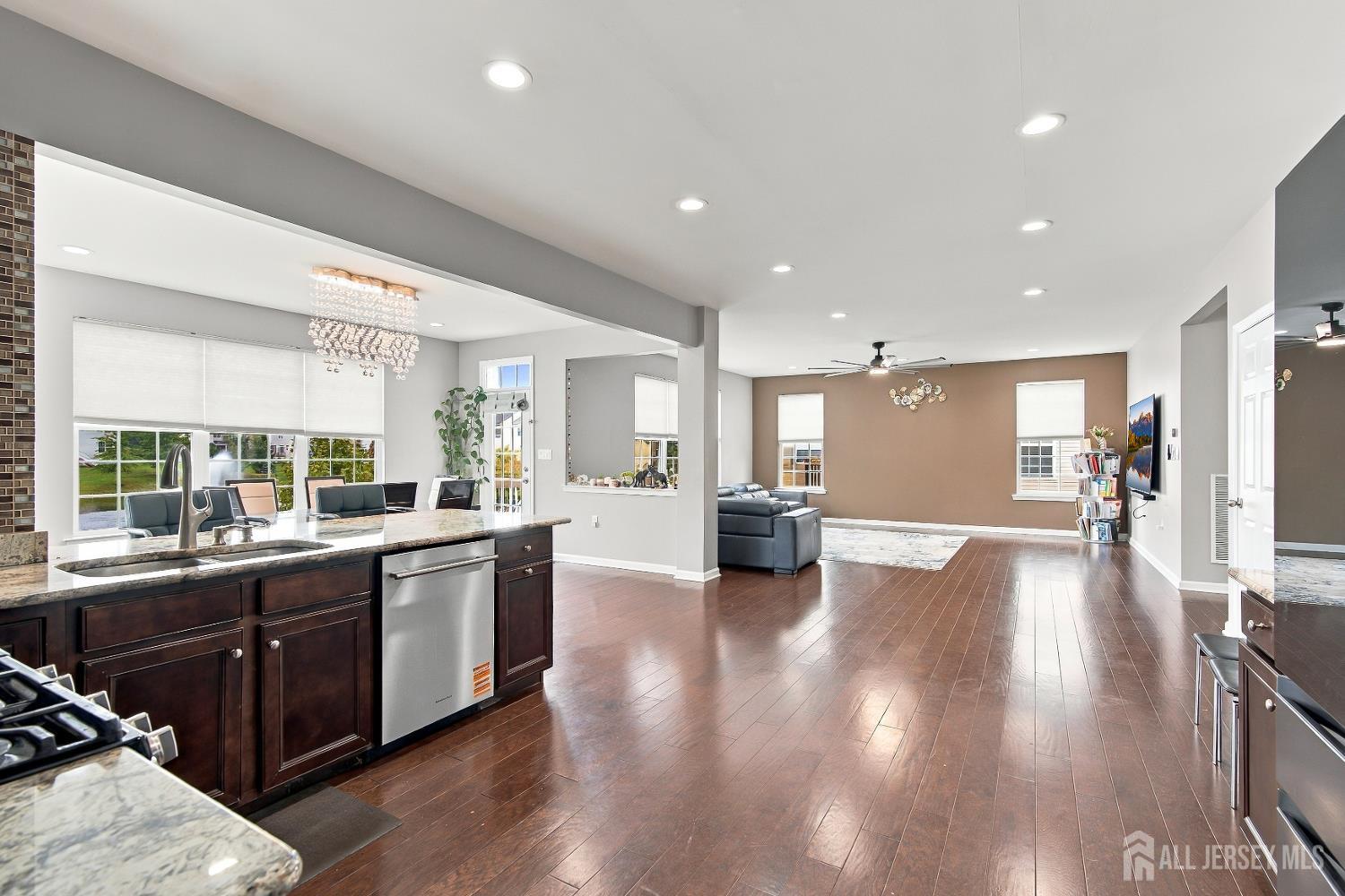 31 Saratoga Lane Monroe NJ 08831