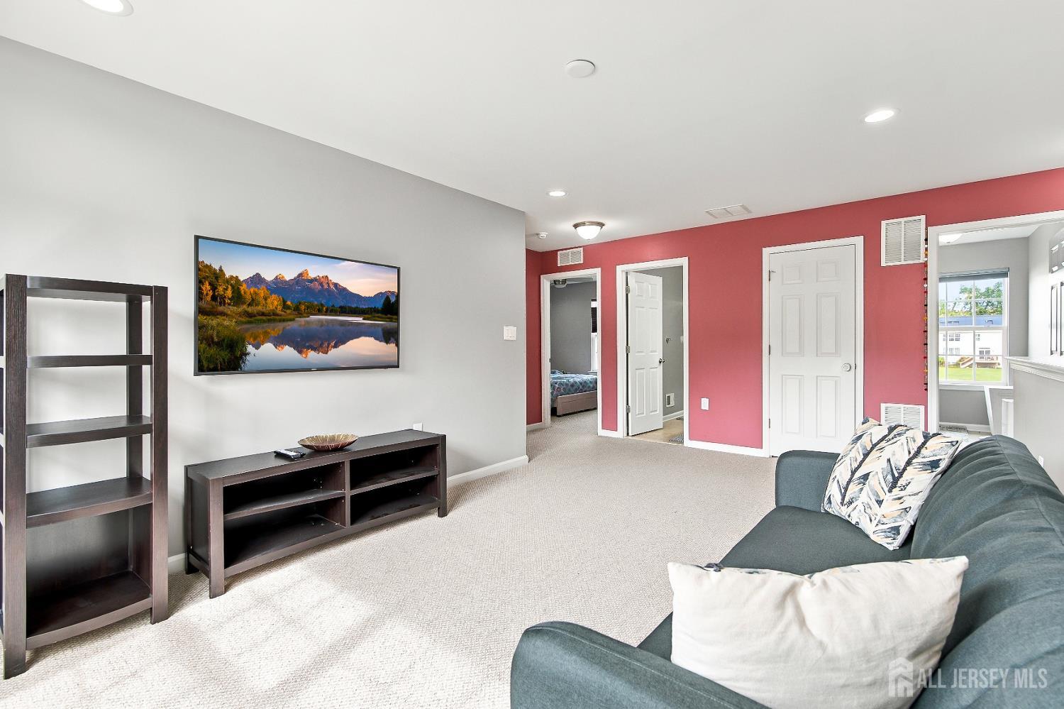 31 Saratoga Lane Monroe NJ 08831