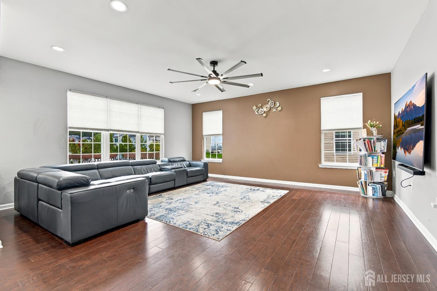 31 Saratoga Lane Monroe NJ 08831