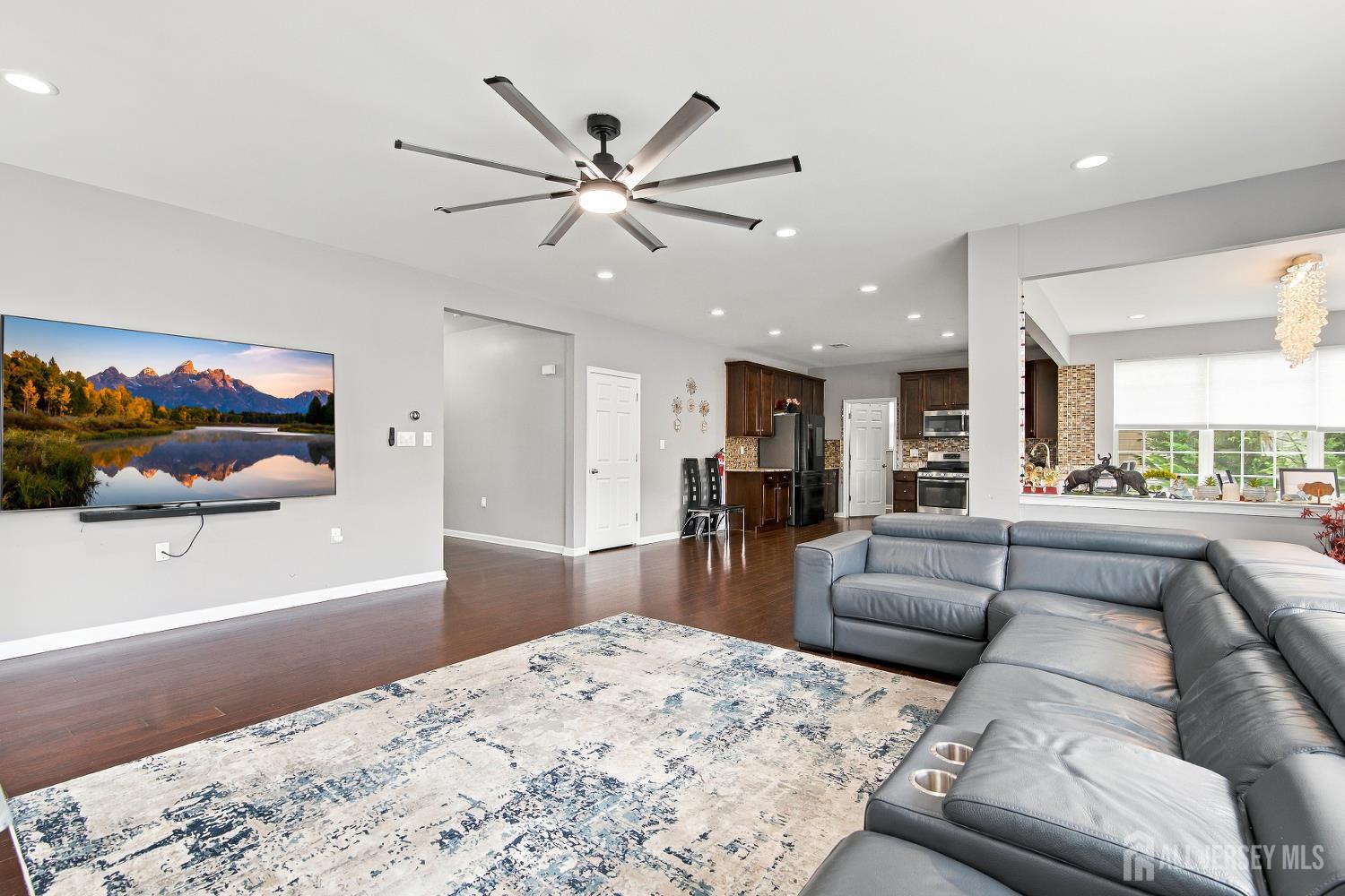 31 Saratoga Lane Monroe NJ 08831