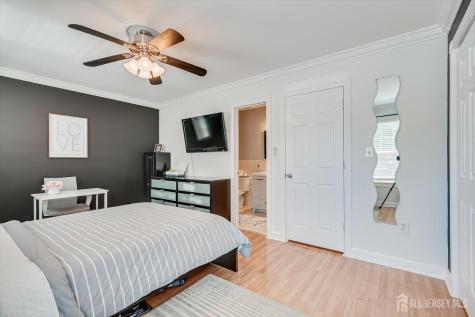 15 Gwizdak Court Sayreville NJ 08872