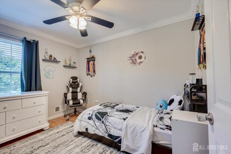 15 Gwizdak Court Sayreville NJ 08872
