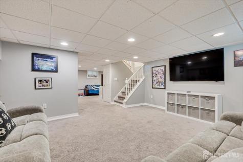 15 Gwizdak Court Sayreville NJ 08872