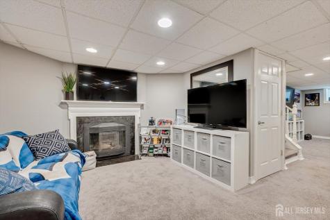 15 Gwizdak Court Sayreville NJ 08872