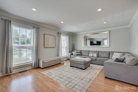 15 Gwizdak Court Sayreville NJ 08872