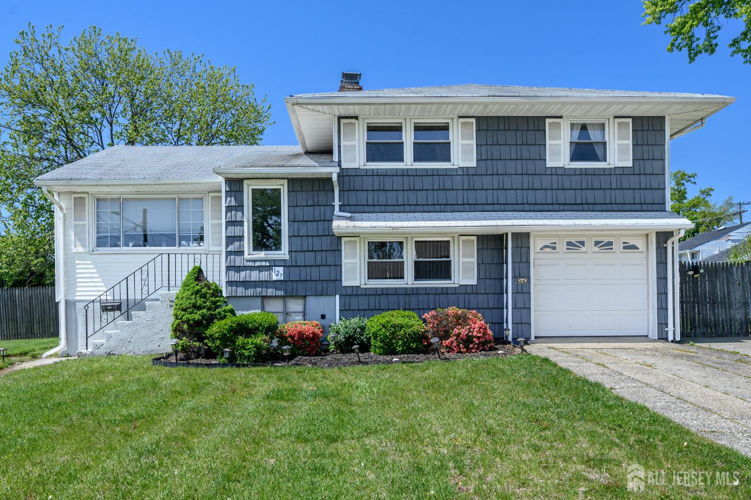 127 Hagaman Street Carteret NJ 07008