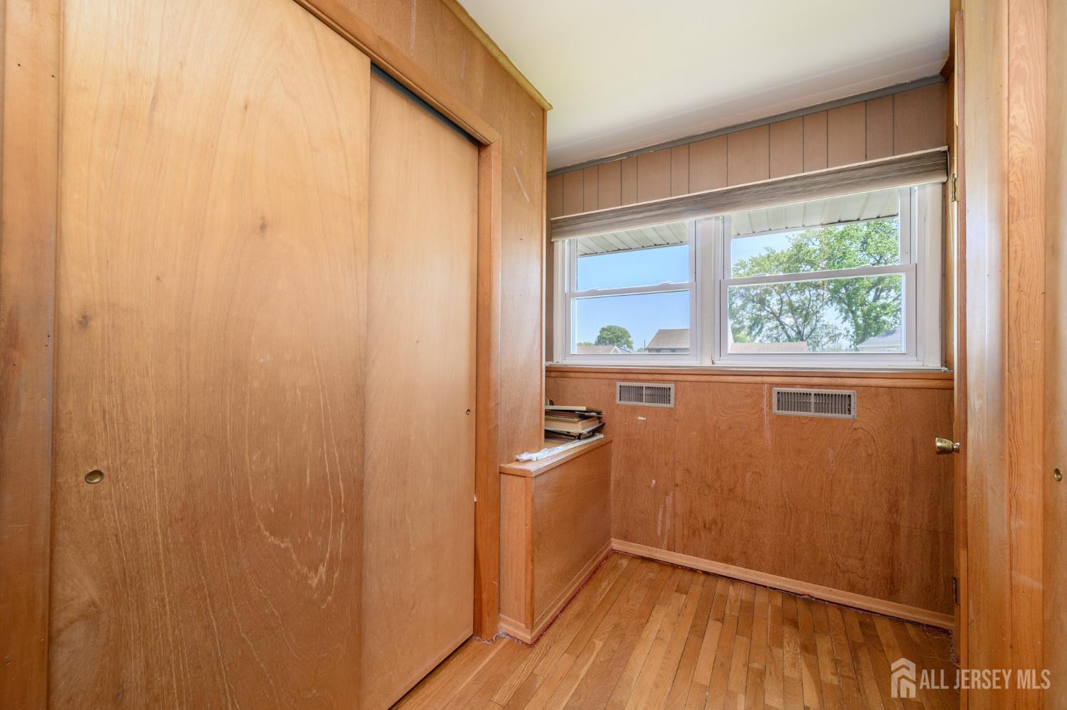 127 Hagaman Street Carteret NJ 07008