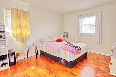 8 Hope Valley Drive East Windsor NJ 08512