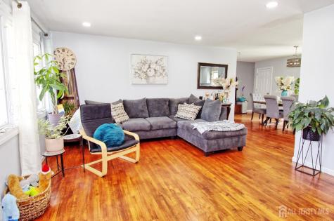 8 Hope Valley Drive East Windsor NJ 08512