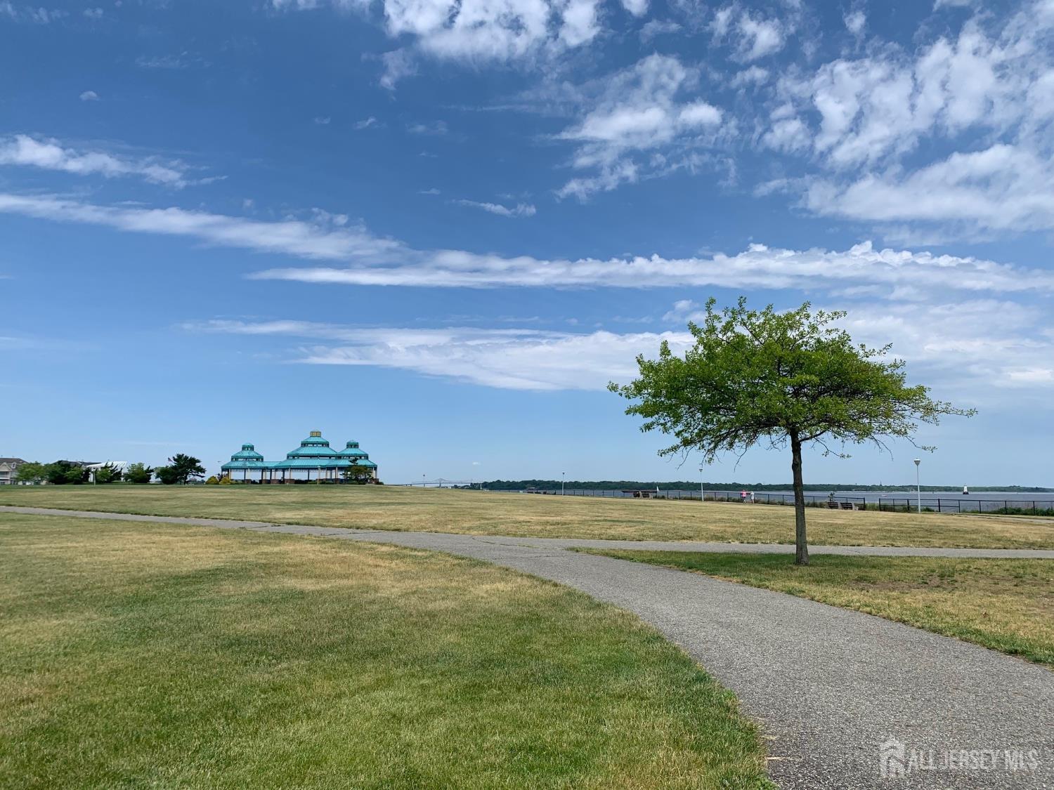 101 Bayside Court South Amboy NJ 08879