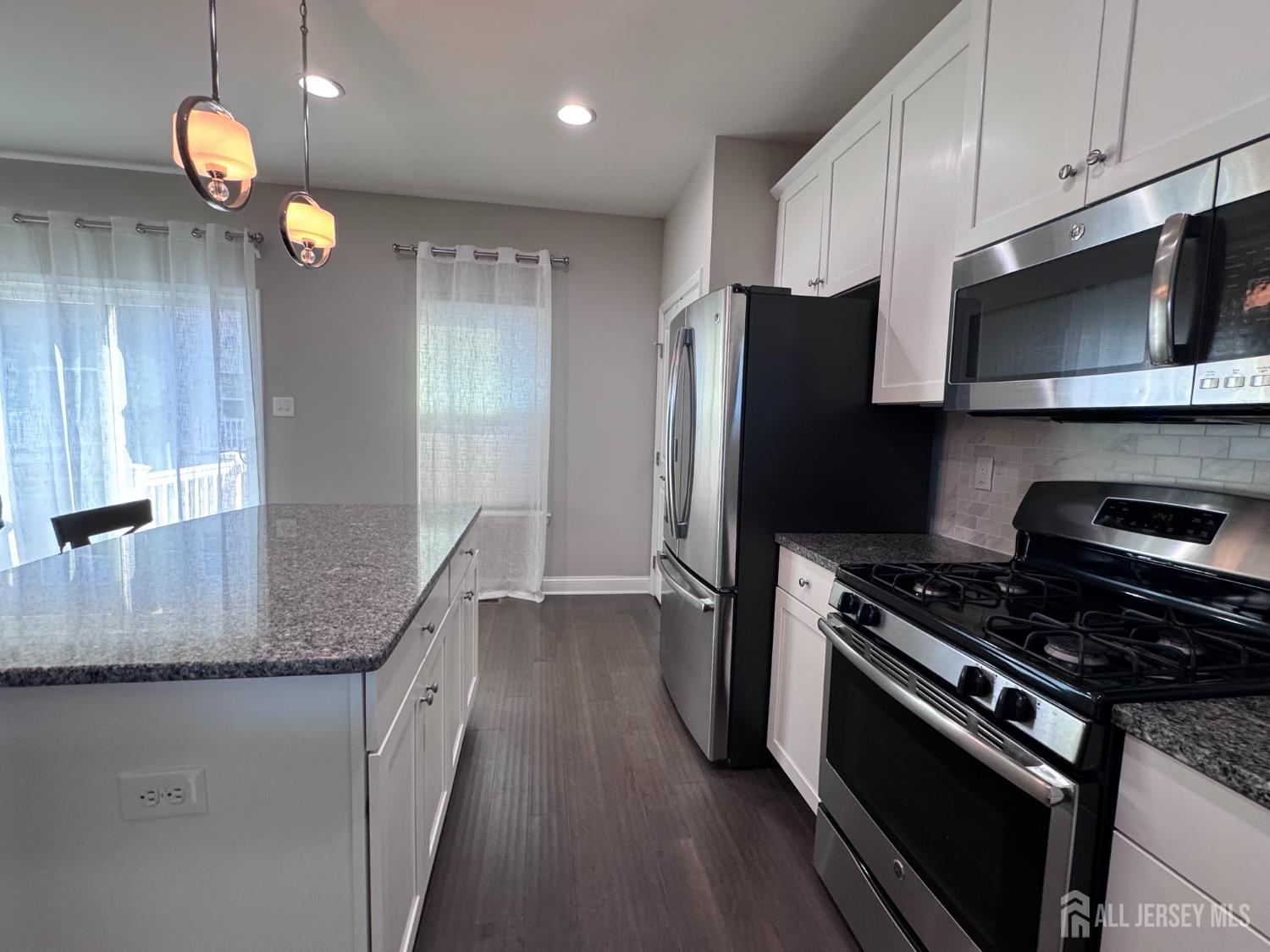 101 Bayside Court South Amboy NJ 08879