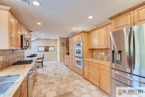 114 Old Beekman Road South Brunswick NJ 08852