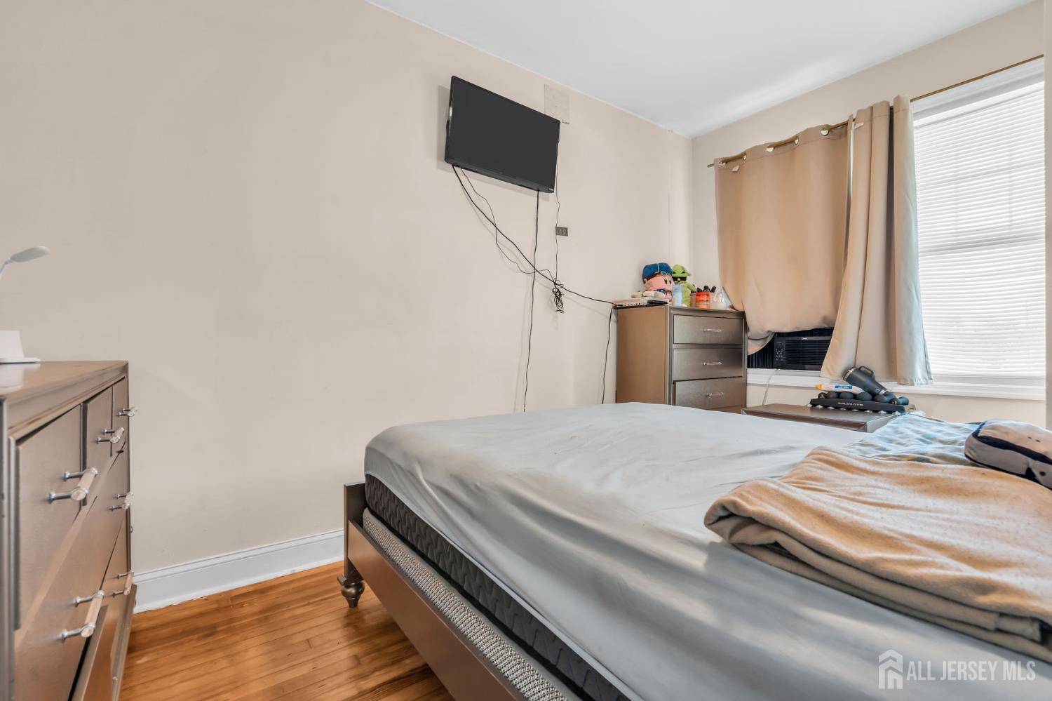 865 Birch Street Perth Amboy NJ 08861