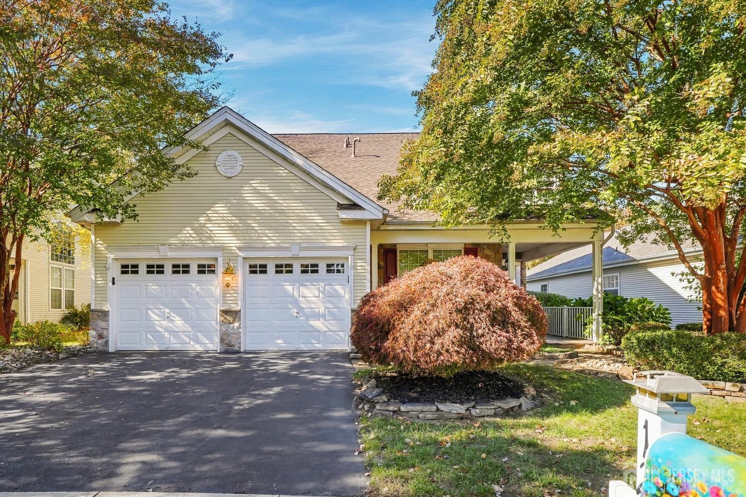 12 Powderhorn Way Allentown NJ 08501