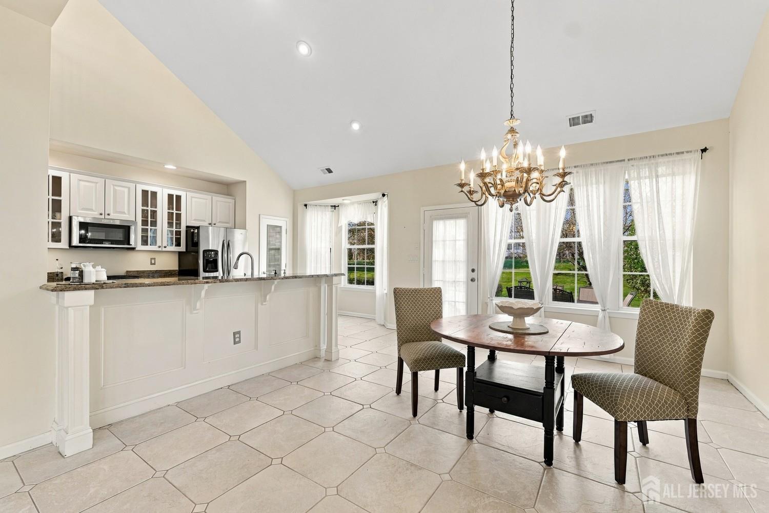 12 Powderhorn Way Allentown NJ 08501
