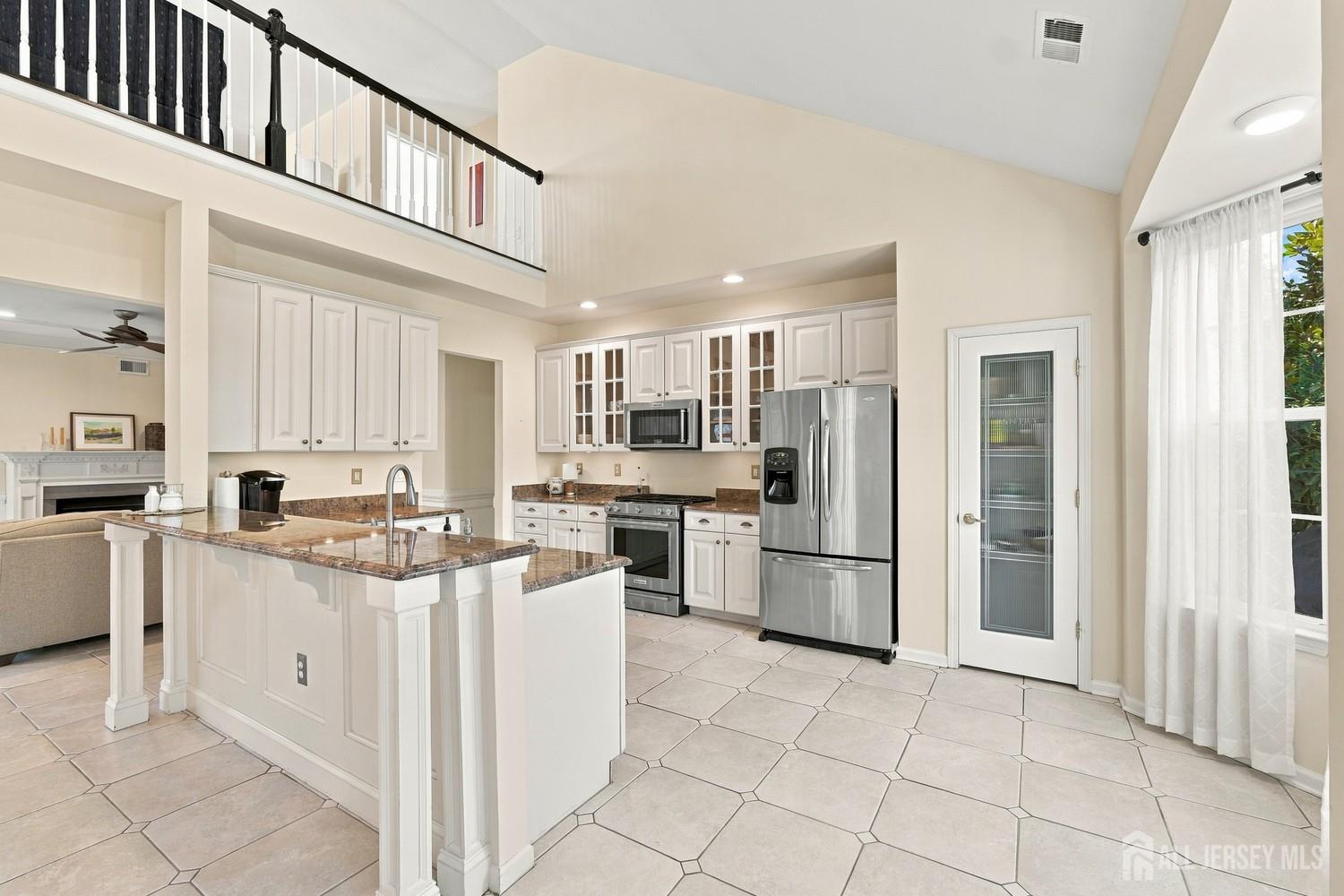 12 Powderhorn Way Allentown NJ 08501