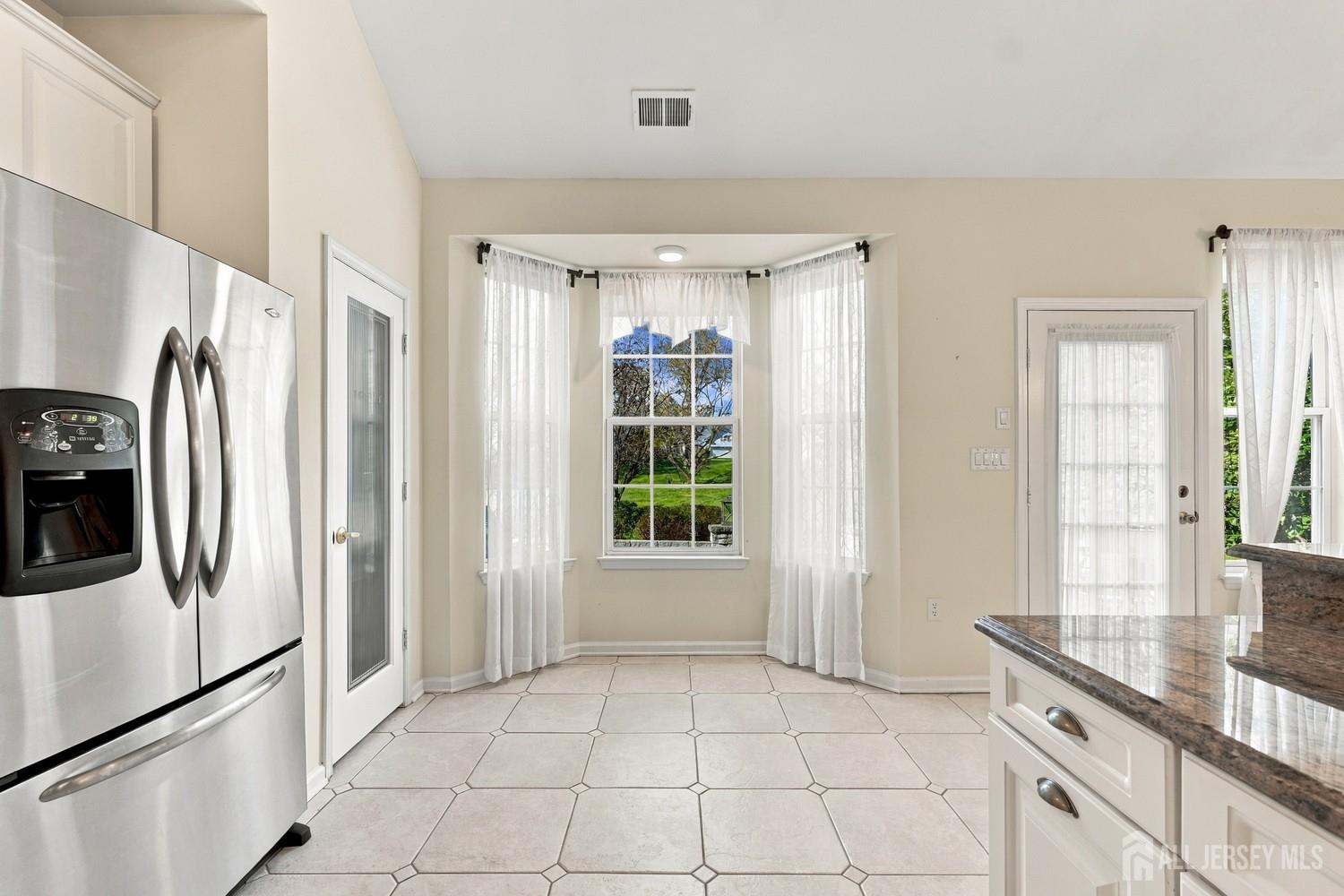 12 Powderhorn Way Allentown NJ 08501