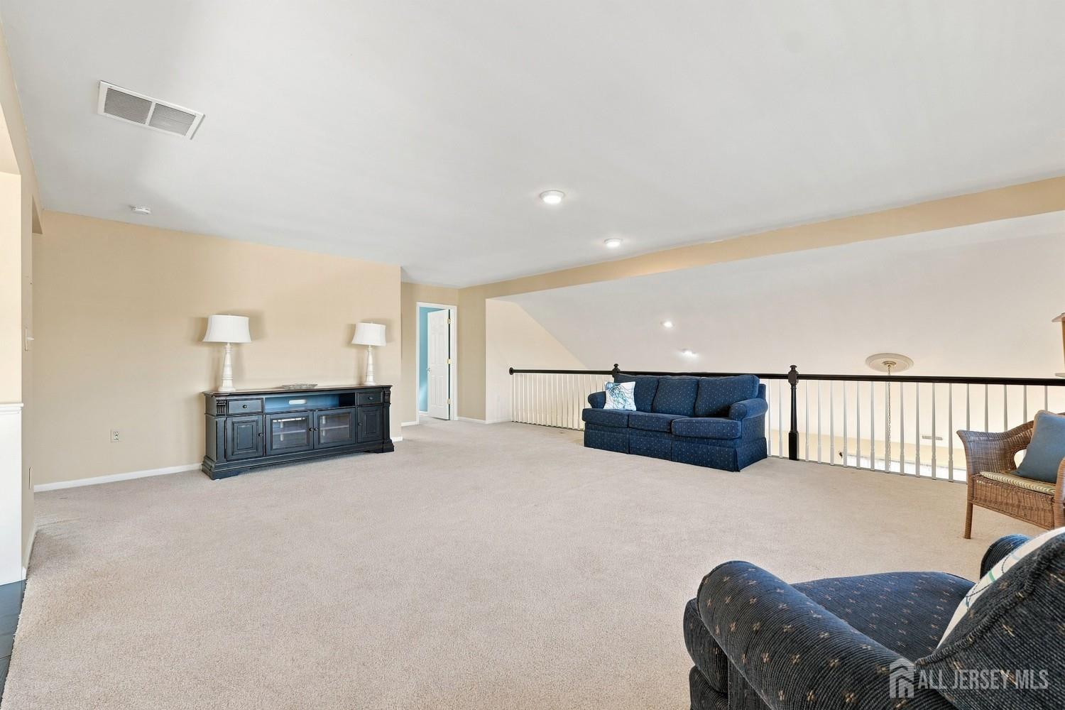 12 Powderhorn Way Allentown NJ 08501